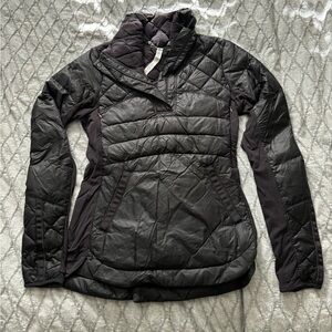 LULULEMON BLACK PUFFER PULLOVER SIZE 6